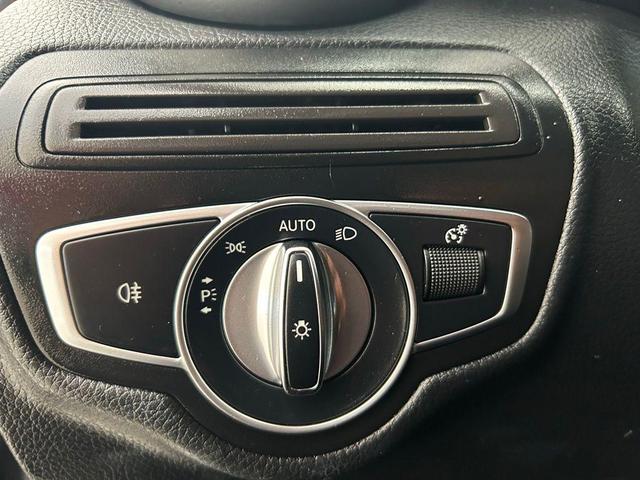 Photo of 2018 Iridium Silver Metallic Mercedes-Benz GLC 300