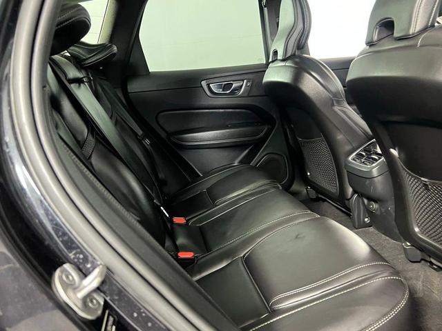 Photo of 2023 Onyx Black Metallic Volvo XC60