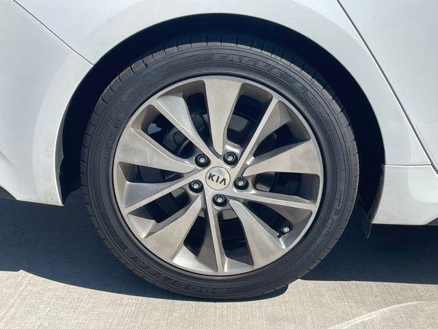 Photo of 2019 Snow White Pearl Kia Optima