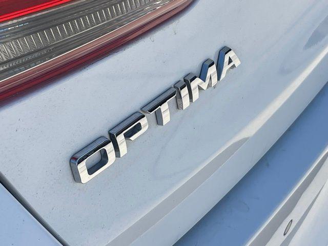 Photo of 2019 Snow White Pearl Kia Optima