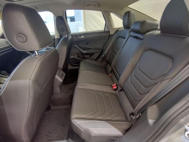 Photo of 2024 Pyrite Silver Metallic Volkswagen Jetta