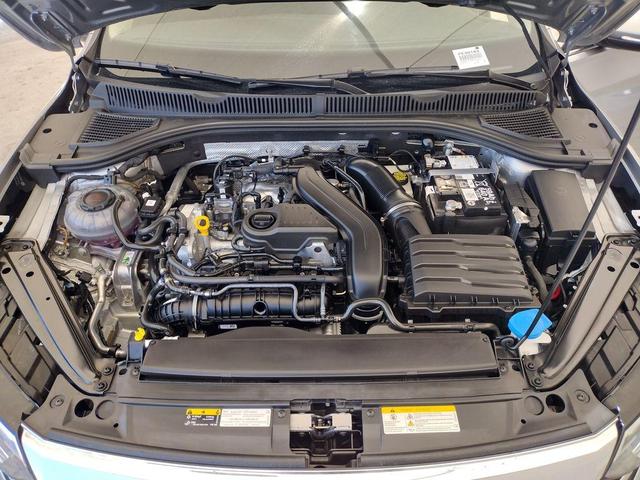Photo of 2024 Pyrite Silver Metallic Volkswagen Jetta