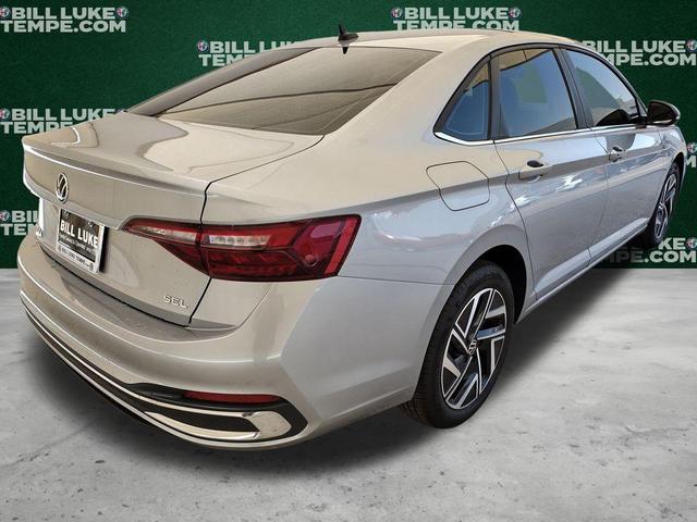 Photo of 2024 Pyrite Silver Metallic Volkswagen Jetta