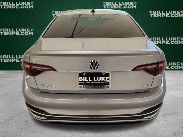 Photo of 2024 Pyrite Silver Metallic Volkswagen Jetta