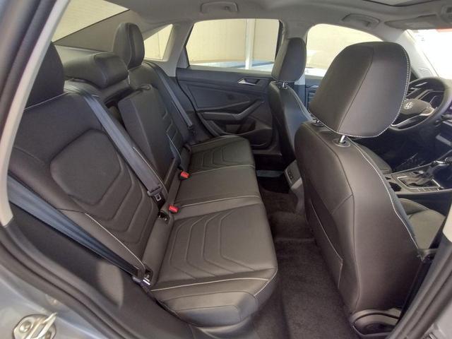Photo of 2024 Pyrite Silver Metallic Volkswagen Jetta