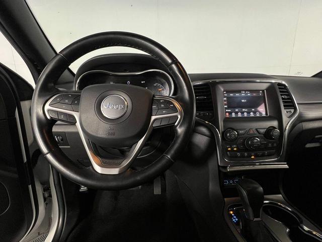 Photo of 2021 Bright White Clearcoat Jeep Grand Cherokee