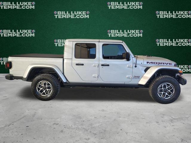 Photo of 2022 Silver Zynith Clearcoat Jeep Gladiator
