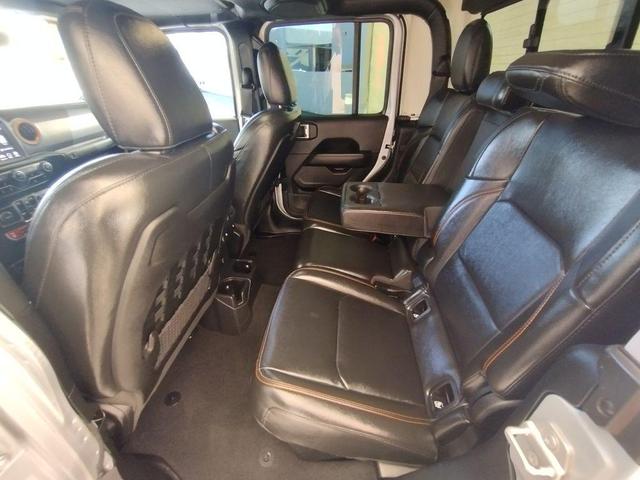 Photo of 2022 Silver Zynith Clearcoat Jeep Gladiator
