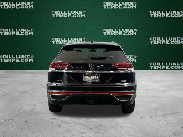 Photo of 2022 Deep Black Pearl Effect Volkswagen Atlas Cross Sport