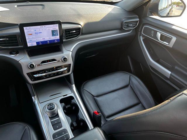 Photo of 2024 Agate Black Metallic Ford Explorer