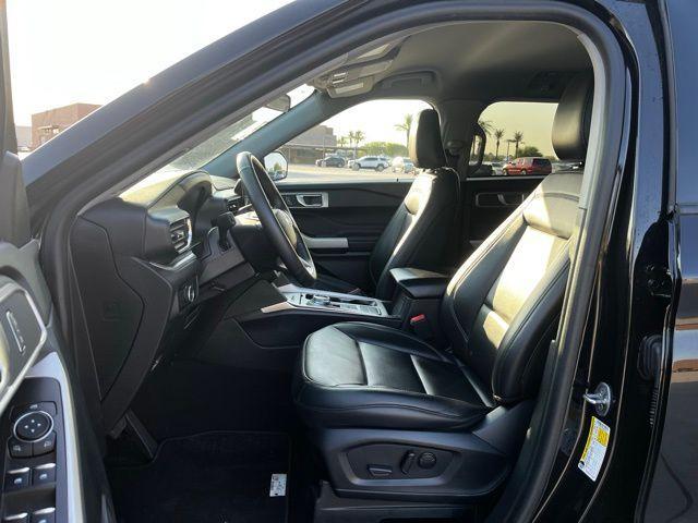 Photo of 2024 Agate Black Metallic Ford Explorer