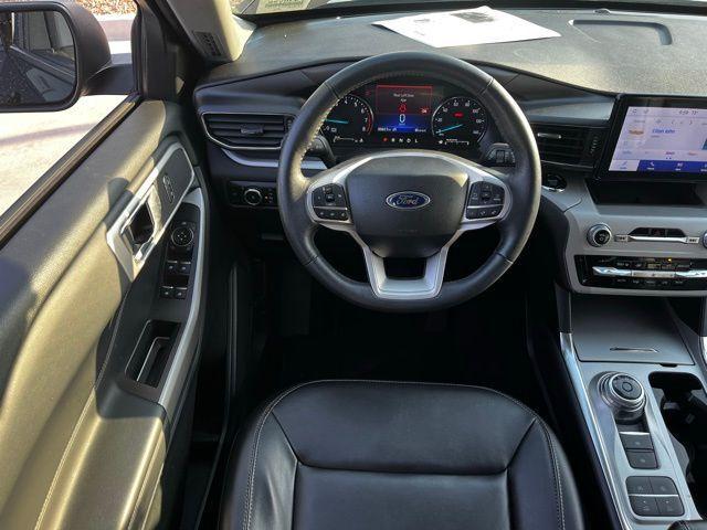 Photo of 2024 Agate Black Metallic Ford Explorer