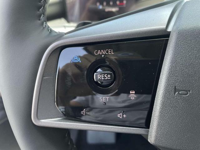 Photo of 2025 Everest White Pearl Tricoat/Super Black Nissan Murano
