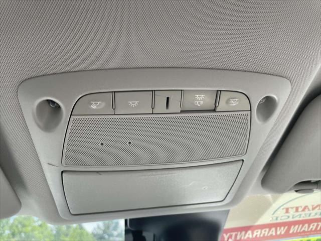 Photo of 2021 Pearl White Tricoat Nissan Rogue Sport