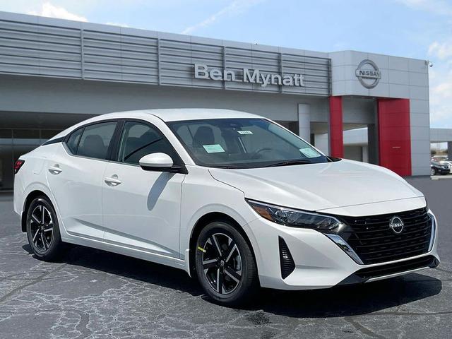 Photo of 2025 Aspen White Tricoat Nissan Sentra