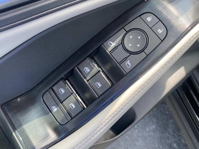 Photo of 2025 Super Black Nissan Rogue