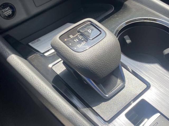 Photo of 2025 Super Black Nissan Rogue
