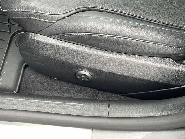 Photo of 2023 Selenite Grey Metallic Mercedes-Benz C-Class