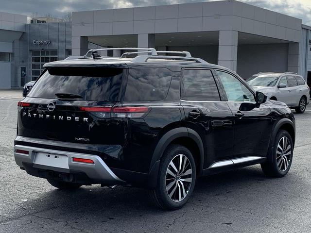 Photo of 2025 Super Black Nissan Pathfinder
