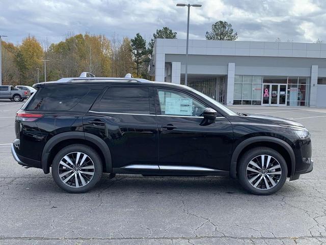 Photo of 2025 Super Black Nissan Pathfinder