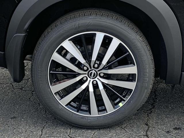 Photo of 2025 Super Black Nissan Pathfinder