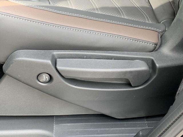 Photo of 2025 Super Black Nissan Pathfinder