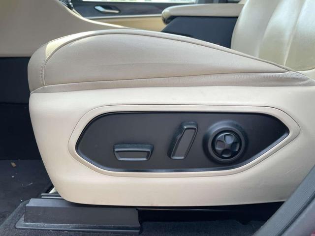 Photo of 2021 Velvet Red Pearlcoat Jeep Grand Cherokee L