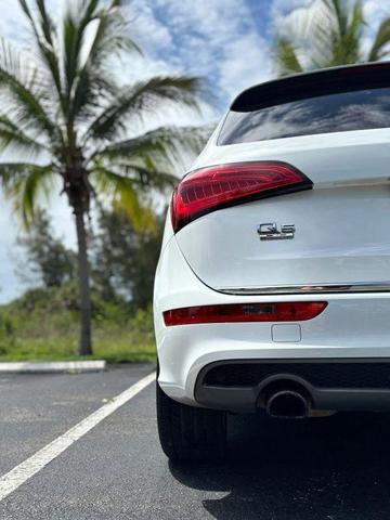 Photo of 2017 White Audi Q5