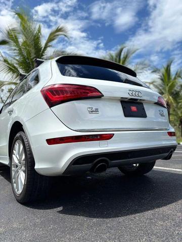 Photo of 2017 White Audi Q5