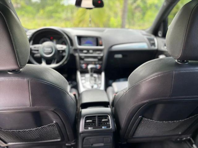 Photo of 2017 White Audi Q5