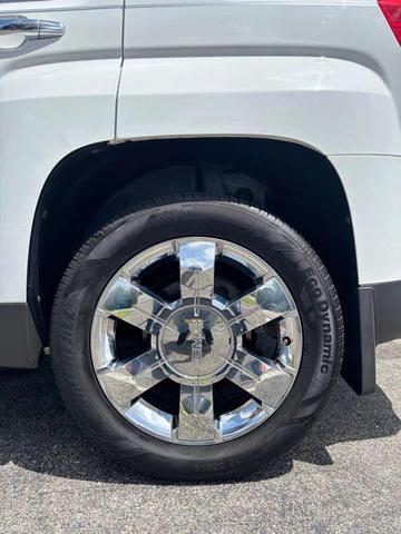 Photo of 2012 Olympic White GMC Terrain