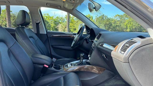 Photo of 2016 Gray Audi Q5