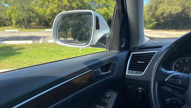 Photo of 2016 Gray Audi Q5