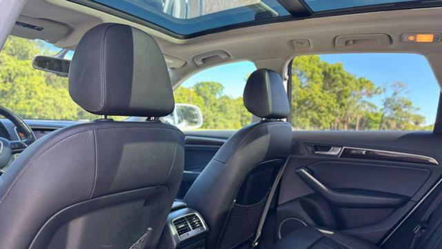 Photo of 2016 Gray Audi Q5