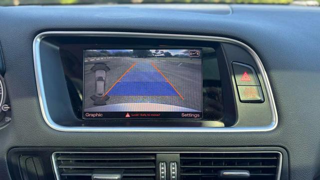 Photo of 2016 Gray Audi Q5