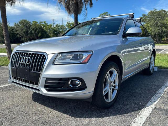 Photo of 2016 Gray Audi Q5