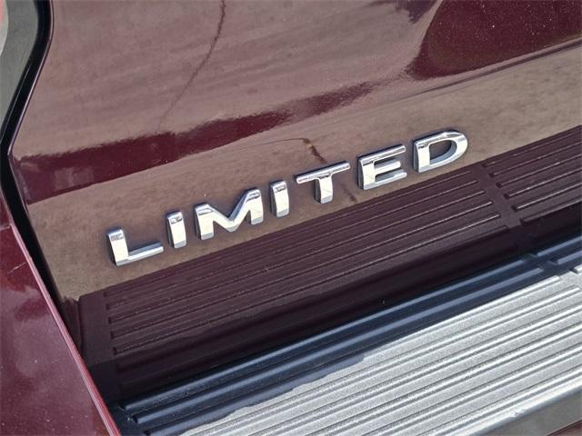 Photo of 2020 Burgundy Ford Expedition