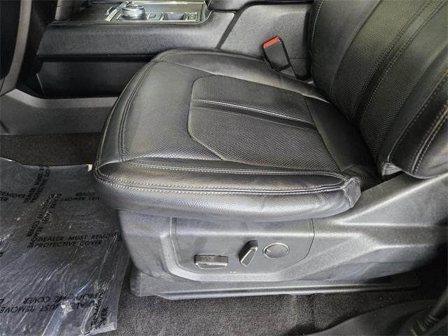 Photo of 2020 Burgundy Ford Expedition