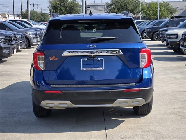 Photo of 2022 Atlas Blue Metallic Ford Explorer