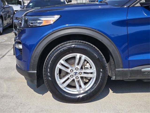 Photo of 2022 Atlas Blue Metallic Ford Explorer