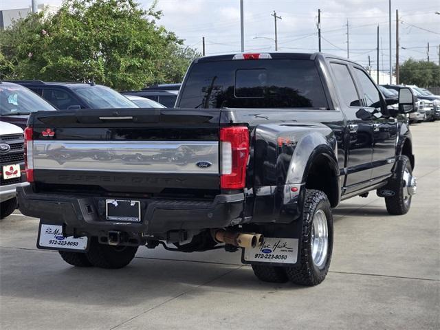 Photo of 2018 Shadow Black Ford F-350