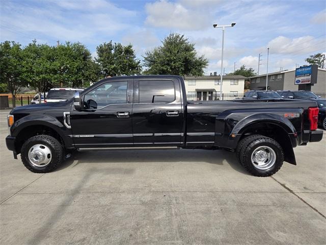 Photo of 2018 Shadow Black Ford F-350