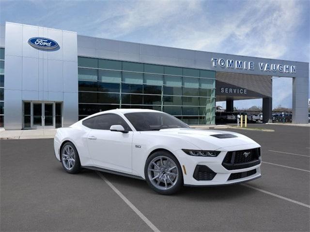 Photo of 2025 Oxford White Ford Mustang