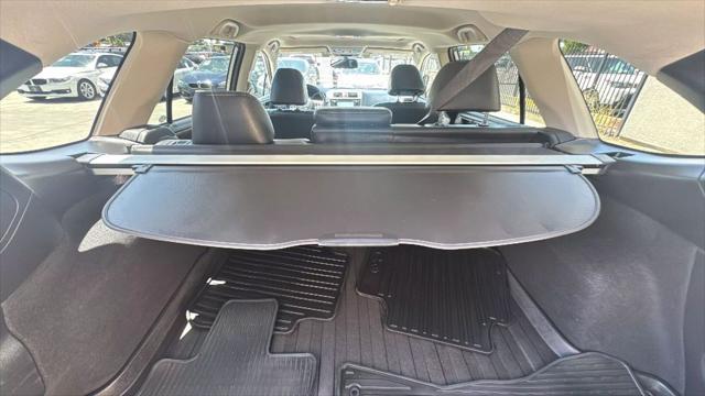 Photo of 2016 Blue Subaru Outback