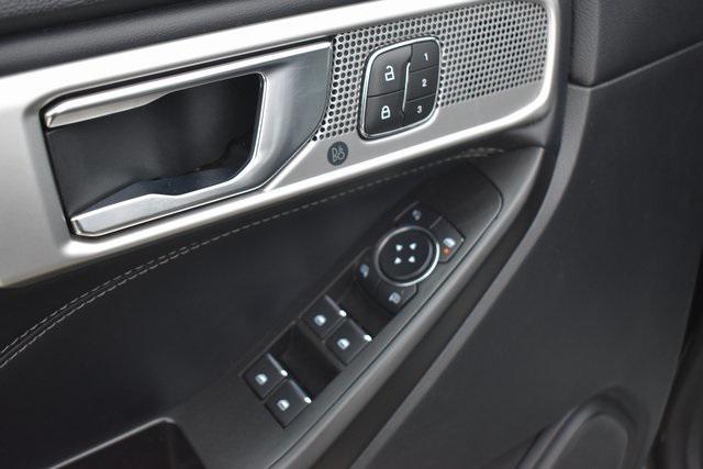 Photo of 2020 Magnetic Ford Explorer