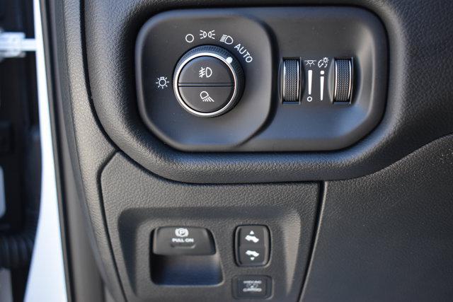 Photo of 2025 Bright White Clearcoat RAM 1500
