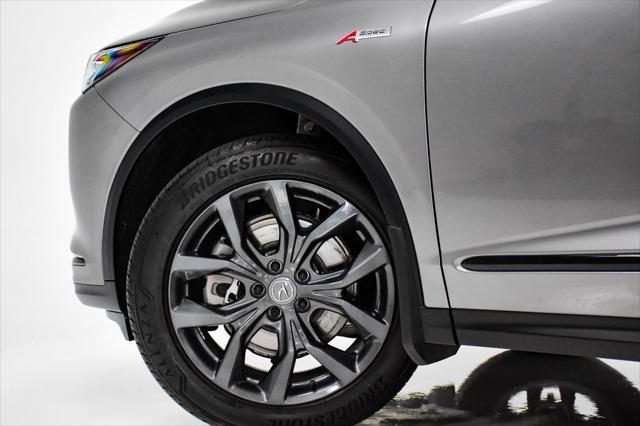 Photo of 2023 Liquid Carbon Metallic Acura MDX