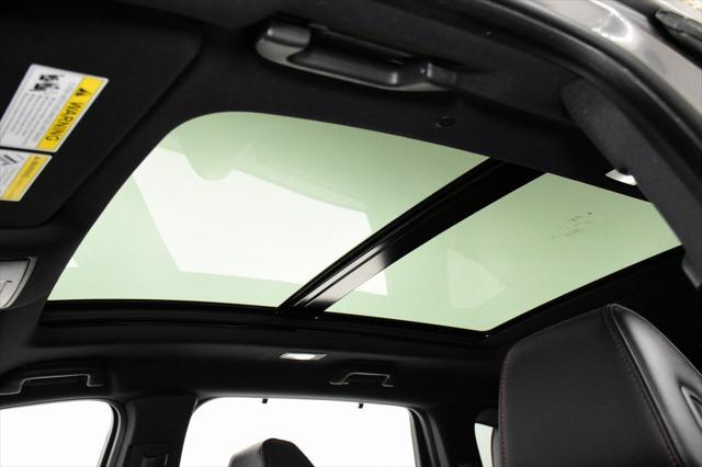 Photo of 2023 Liquid Carbon Metallic Acura MDX