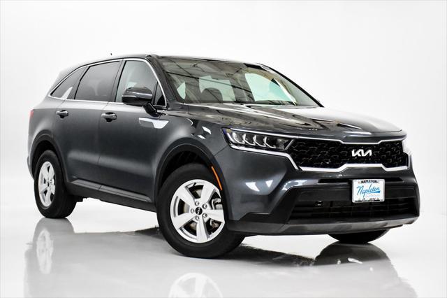 Photo of 2023 Gravity Gray Kia Sorento