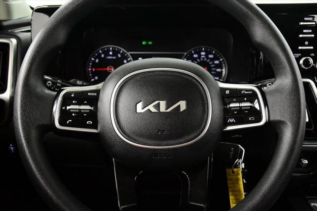 Photo of 2023 Gravity Gray Kia Sorento